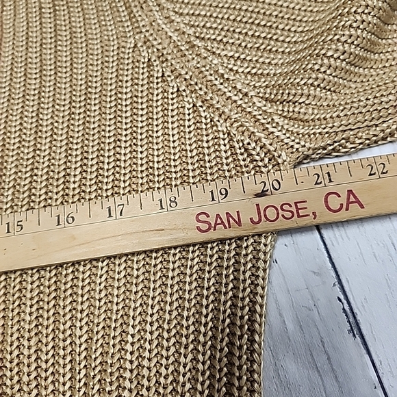 SALVATORE FERRAGAMO Gold Silk Crochet Knit Sweater Long/S Made in Italy Size XL - Picture 3 of 9